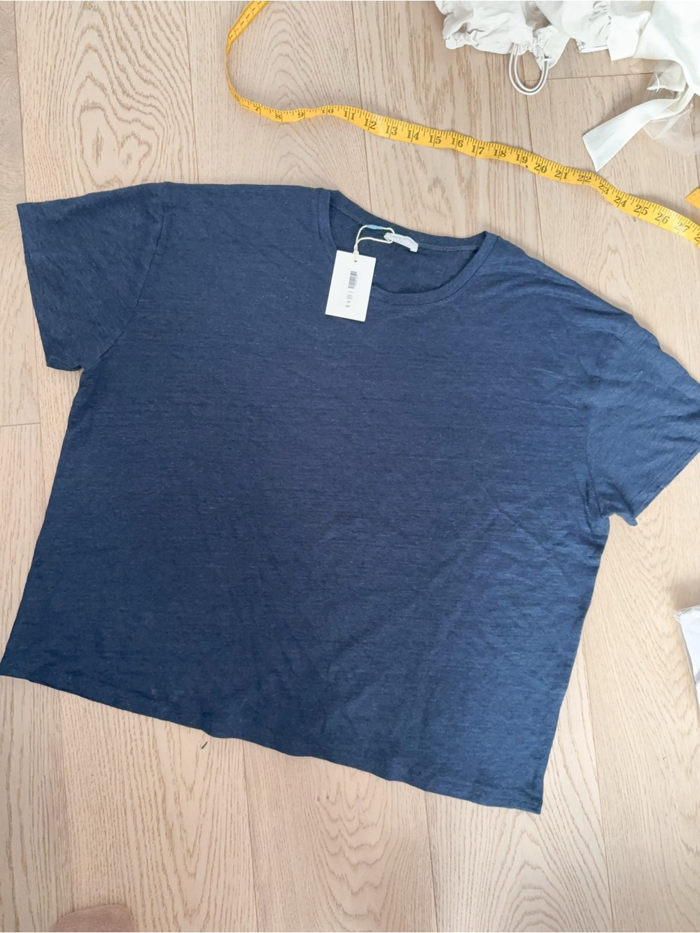 NWT 124945 Aritzia Quay admiral T-shirt S linen